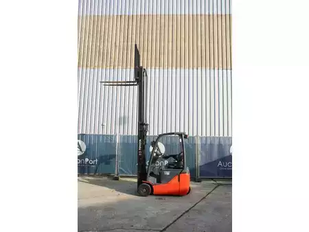 Elektryczne 4-kołowe - Toyota 15 (26)