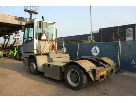terminal traktor 2009  Terberg YT182 (3)