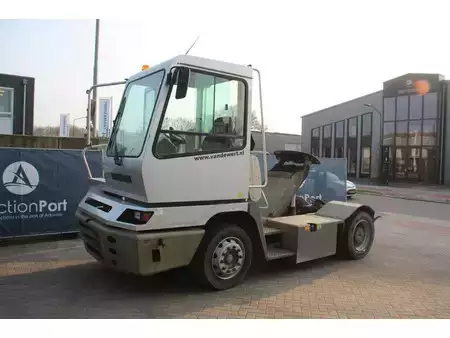 terminal traktor 2009  Terberg YT182 (31)