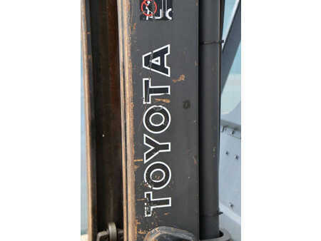 Carrelli elevatori diesel 1997  Toyota 62-6FDF30 (13)