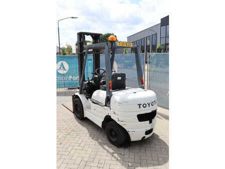 Carrelli elevatori diesel 1997  Toyota 62-6FDF30 (5)