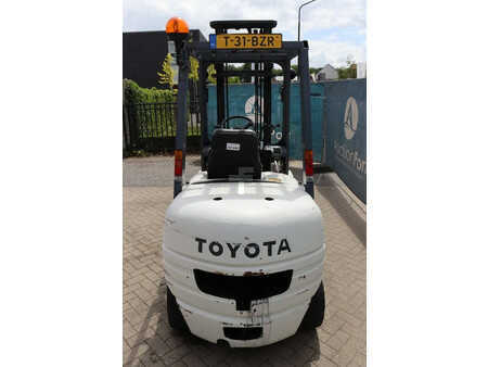 Carrelli elevatori diesel 1997  Toyota 62-6FDF30 (6)