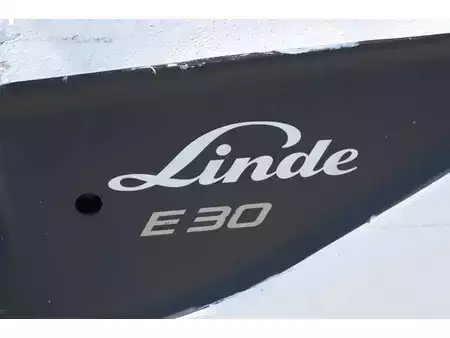 El truck - 4 hjulet 2020  Linde E30HL-01/600 (18)