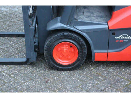 Eléctrico - 4 rodas 2017  Linde E16-02 (12)