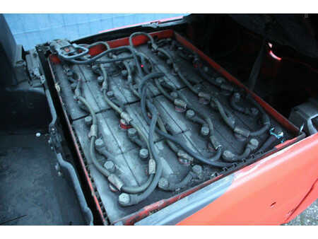 Eléctrico - 4 rodas 2017  Linde E16-02 (15)