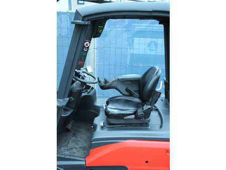 Eléctrico - 4 rodas 2017  Linde E16-02 (16)