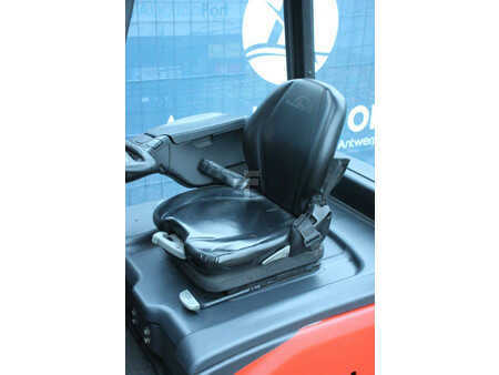 Eléctrico - 4 rodas 2017  Linde E16-02 (21)