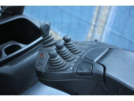 Eléctrico - 4 rodas 2017  Linde E16-02 (22)