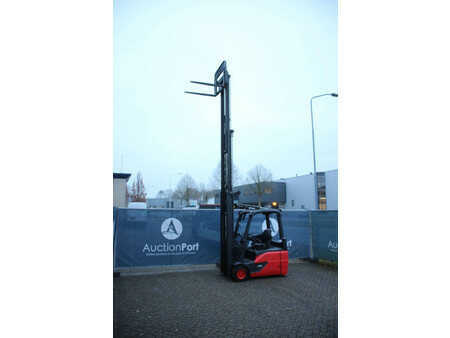 Eléctrico - 4 rodas 2017  Linde E16-02 (26)