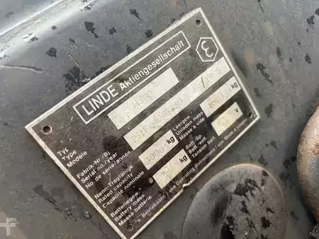 Chariots élévateurs diesel 1995  Linde H30D (9)