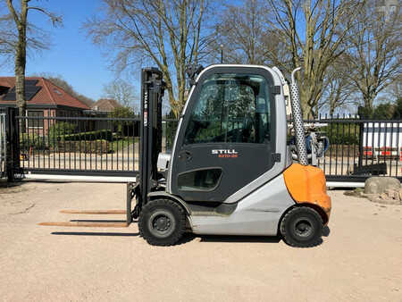 Treibgasstapler 2012  Still RX 70-25T (1)