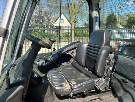 Treibgasstapler 2012  Still RX 70-25T (12)