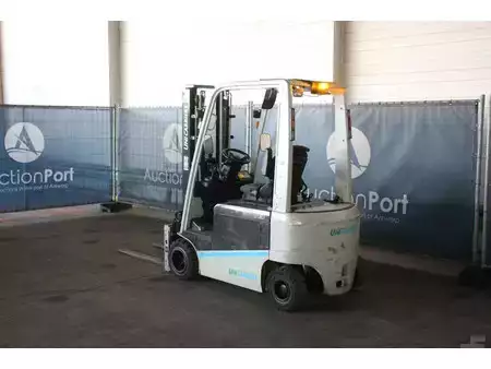 Chariots électriques à 4 roues 2016  Unicarriers JAG1N1L18Q (3)