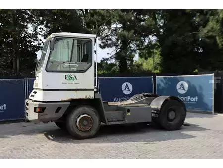 Trator de terminal 2002  Terberg YT180 (1)