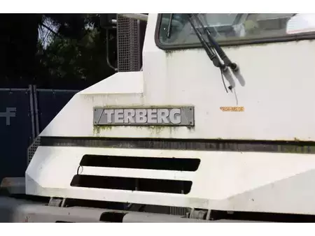 Trator de terminal 2002  Terberg YT180 (12)
