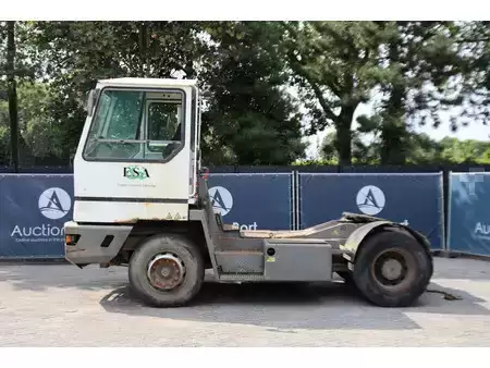 Trator de terminal 2002  Terberg YT180 (2)