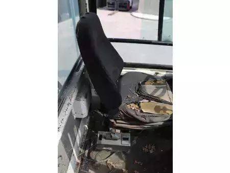 Trator de terminal 2002  Terberg YT180 (24)