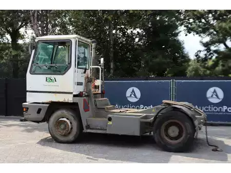 Trator de terminal 2002  Terberg YT180 (3)
