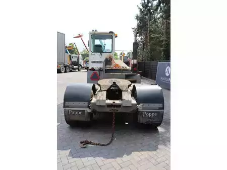Trator de terminal 2002  Terberg YT180 (5)