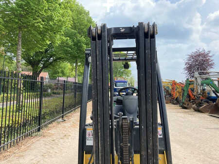 LPG Forklifts 2006  Yale GLP20SVX E2175 (8)