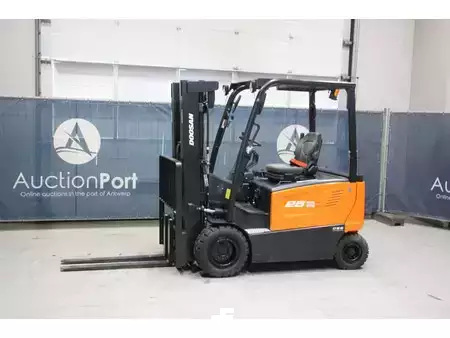 4-wiel elektrische heftrucks 2023  Doosan B25x-7plus (1)