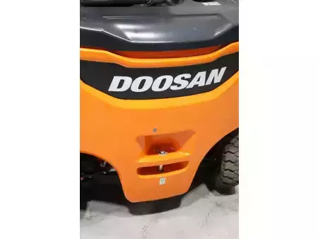 4-wiel elektrische heftrucks 2023  Doosan B25x-7plus (17)