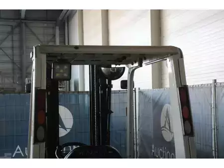 Chariots électriques à 4 roues 2015  Unicarriers JAG1N1L16Q (18)