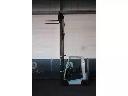 Chariots électriques à 4 roues 2015  Unicarriers JAG1N1L16Q (29)