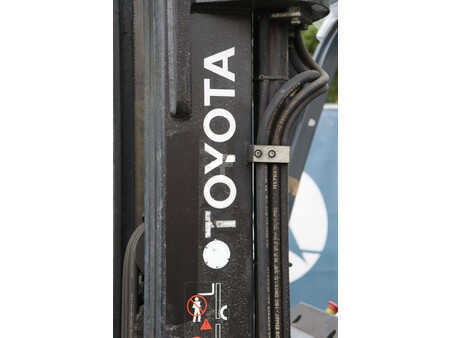 Eléctrico - 4 rodas 2014  Toyota 8FBMT30 (12)