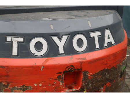 Eléctrico - 4 rodas 2014  Toyota 8FBMT30 (19)