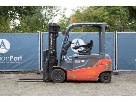 Eléctrico - 4 rodas 2014  Toyota 8FBMT30 (2)