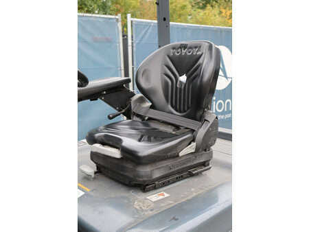 Eléctrico - 4 rodas 2014  Toyota 8FBMT30 (23)