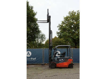 Eléctrico - 4 rodas 2014  Toyota 8FBMT30 (36)