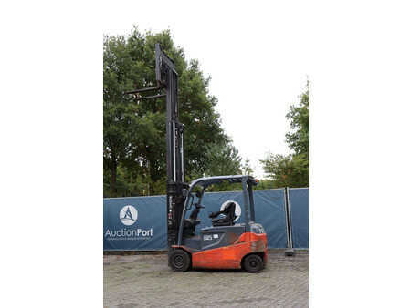 Eléctrico - 4 rodas 2014  Toyota 8FBMT30 (37)