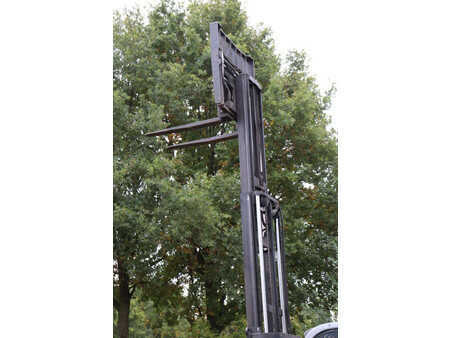 Eléctrico - 4 rodas 2014  Toyota 8FBMT30 (38)