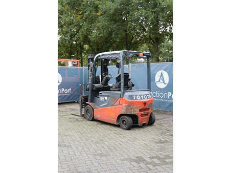 Eléctrico - 4 rodas 2014  Toyota 8FBMT30 (4)