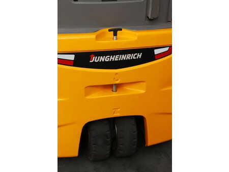 Elektromos 4 kerekű 2020  Jungheinrich EFG 218 (17)