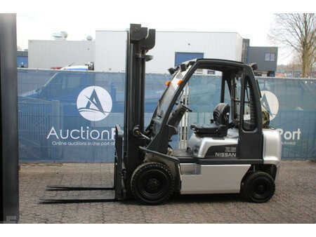 Carrelli elevatori GPL - Nissan 25 (1)