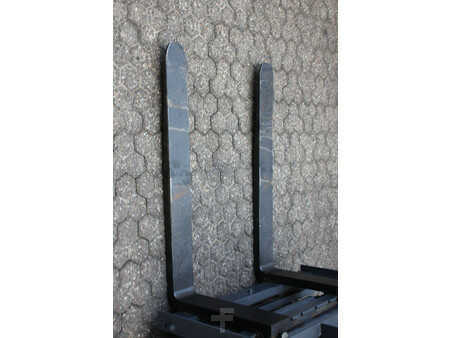 Carrelli elevatori GPL - Nissan 25 (11)