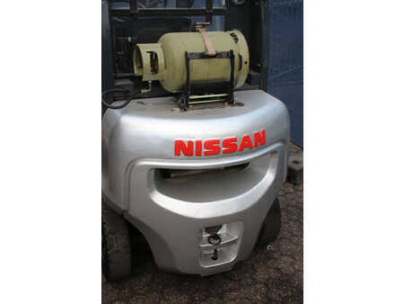 Carrelli elevatori GPL - Nissan 25 (16)