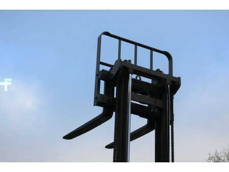 Carrelli elevatori GPL - Nissan 25 (29)