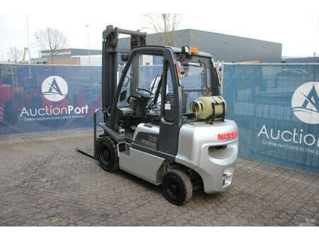 Carrelli elevatori GPL - Nissan 25 (3)