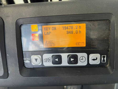 Elektro 4 Rad 2015  Toyota 8FBET13 (3)