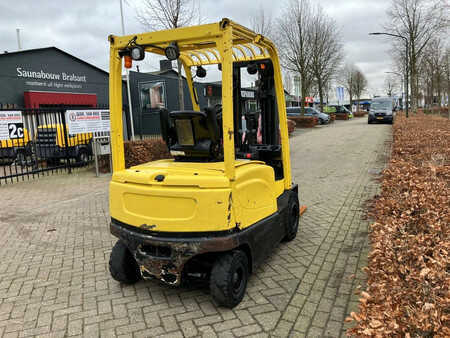 Elektryczne 4-kołowe 2017  Hyster J2.5XN (5)