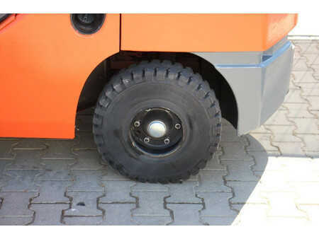 Carrelli elevatori diesel 2009  Toyota 068FDJ35F (16)