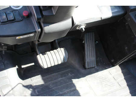 Carrelli elevatori diesel 2009  Toyota 068FDJ35F (25)