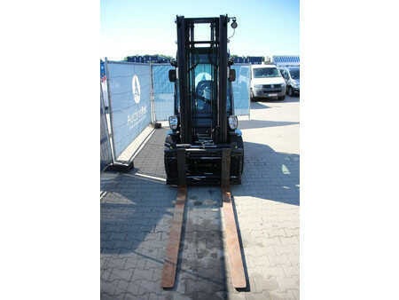 Carrelli elevatori diesel 2009  Toyota 068FDJ35F (7)