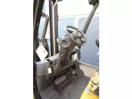 LPG Forklifts 2011  Yale GLP25VX F2170 (19)