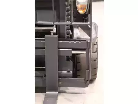 Diesel gaffeltruck 2015  Linde H18D-01 (11)