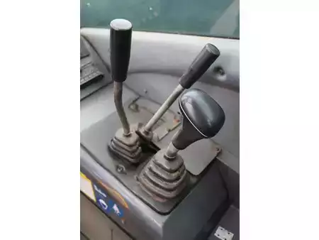Teleskoptruck fast bom 2000  New Holland LM 410 (31)